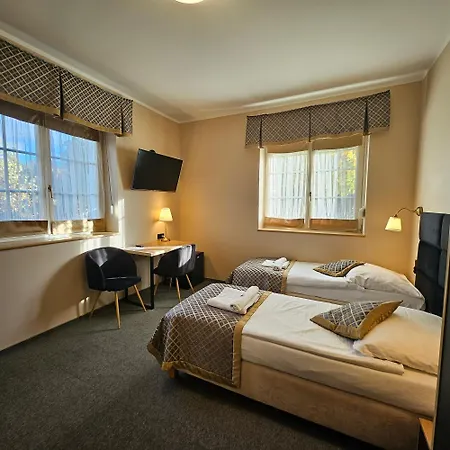 Bed & Breakfast Klodzko-zacisze - Sauna - Parking - Silownia - Komnata Solna