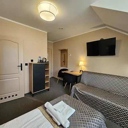 Bed & Breakfast Klodzko-zacisze - Sauna - Parking - Silownia - Komnata Solna Kłodzko