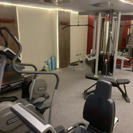 Willa Klodzko-Zacisze - Sauna - Silownia - Komnata Solna - Parking - Sniadanie - Check-In-24H