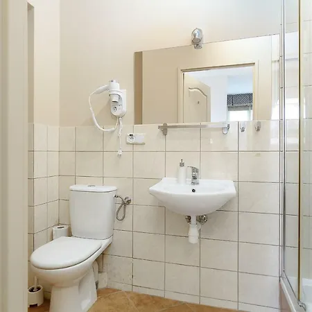 Willa Klodzko - Zacisze - Sauna - Silownia - Komnata Solna - Parking - Sniadanie - Frühstückspension