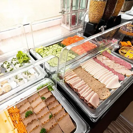 Willa Klodzko-Zacisze - Sauna - Silownia - Komnata Solna - Parking - Sniadanie - Check-In-24H