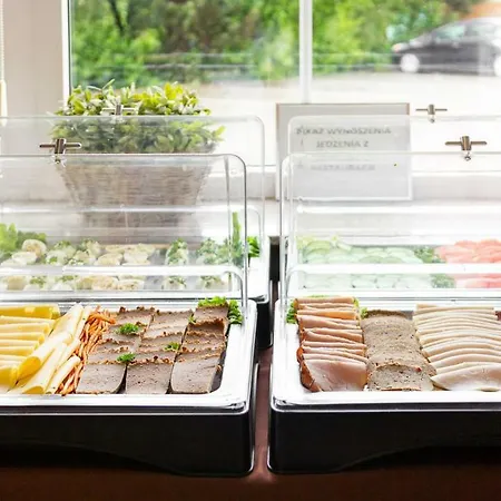 Willa Klodzko-Zacisze - Sauna - Silownia - Komnata Solna - Parking - Sniadanie - Check-In-24H Oda ve Kahvaltı