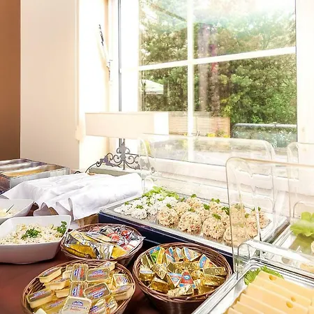 Willa Klodzko-Zacisze - Sauna - Silownia - Komnata Solna - Parking - Sniadanie - Check-In-24H فندق مبيت وإفطار كوادسكوم