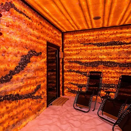 فندق مبيت وإفطار Willa Klodzko-Zacisze - Sauna - Silownia - Komnata Solna - Parking - Sniadanie - Check-In-24H كوادسكوم