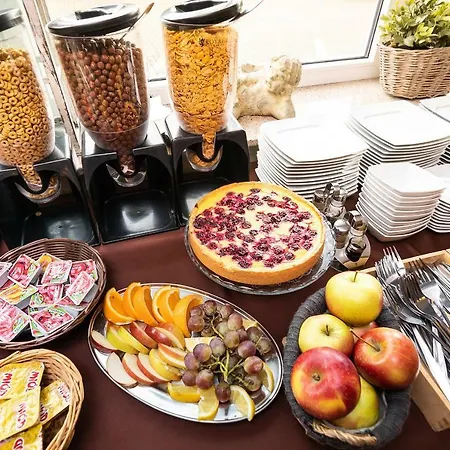 Willa Klodzko-Zacisze - Sauna - Silownia - Komnata Solna - Parking - Sniadanie - Check-In-24H